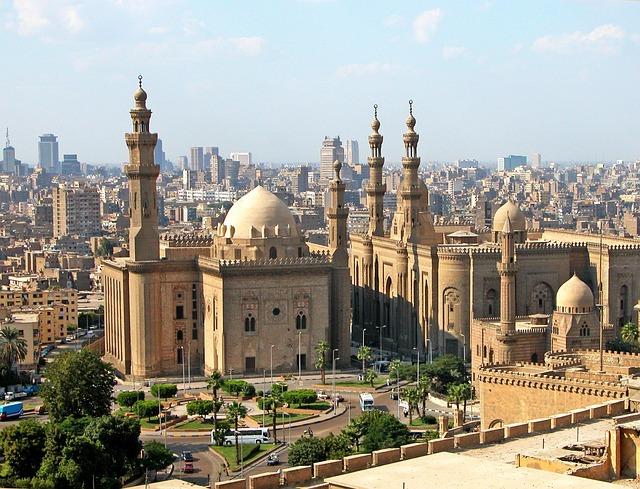 الدعاء للمريض في عيادته