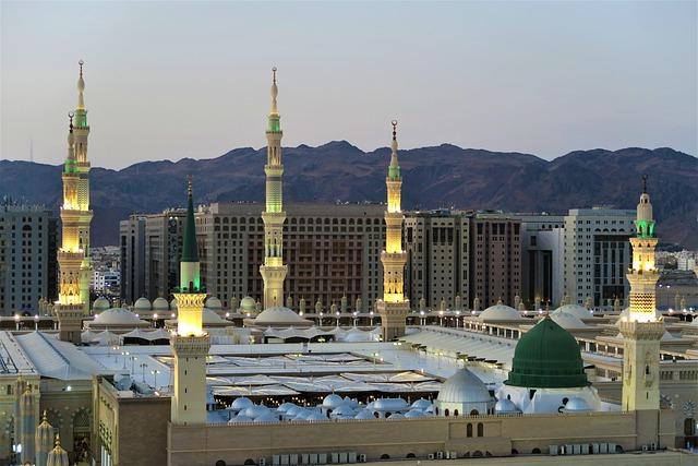 الدعاء بين الركن اليماني والحجر الأسود