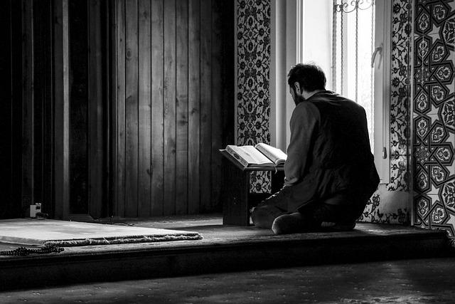 الدعاء للميت في الصلاة عليه